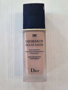 Diorskin Eclat Satin Foudation #200 Moisture Release Satin Makeup RARE NEW